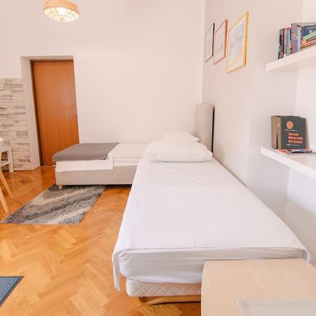 Apartments Sab Ogulin Exterior photo