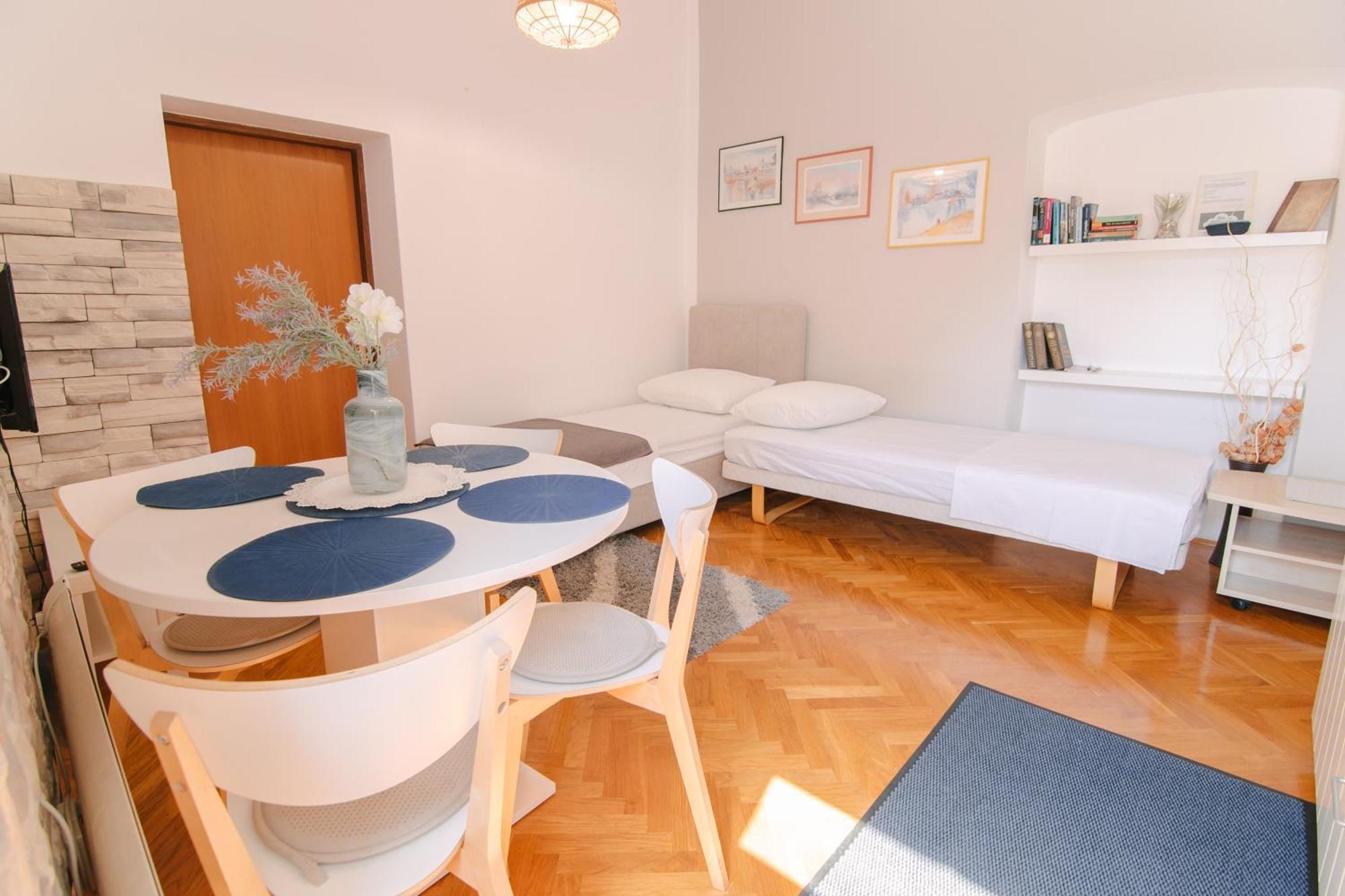 Apartments Sab Ogulin Exterior photo
