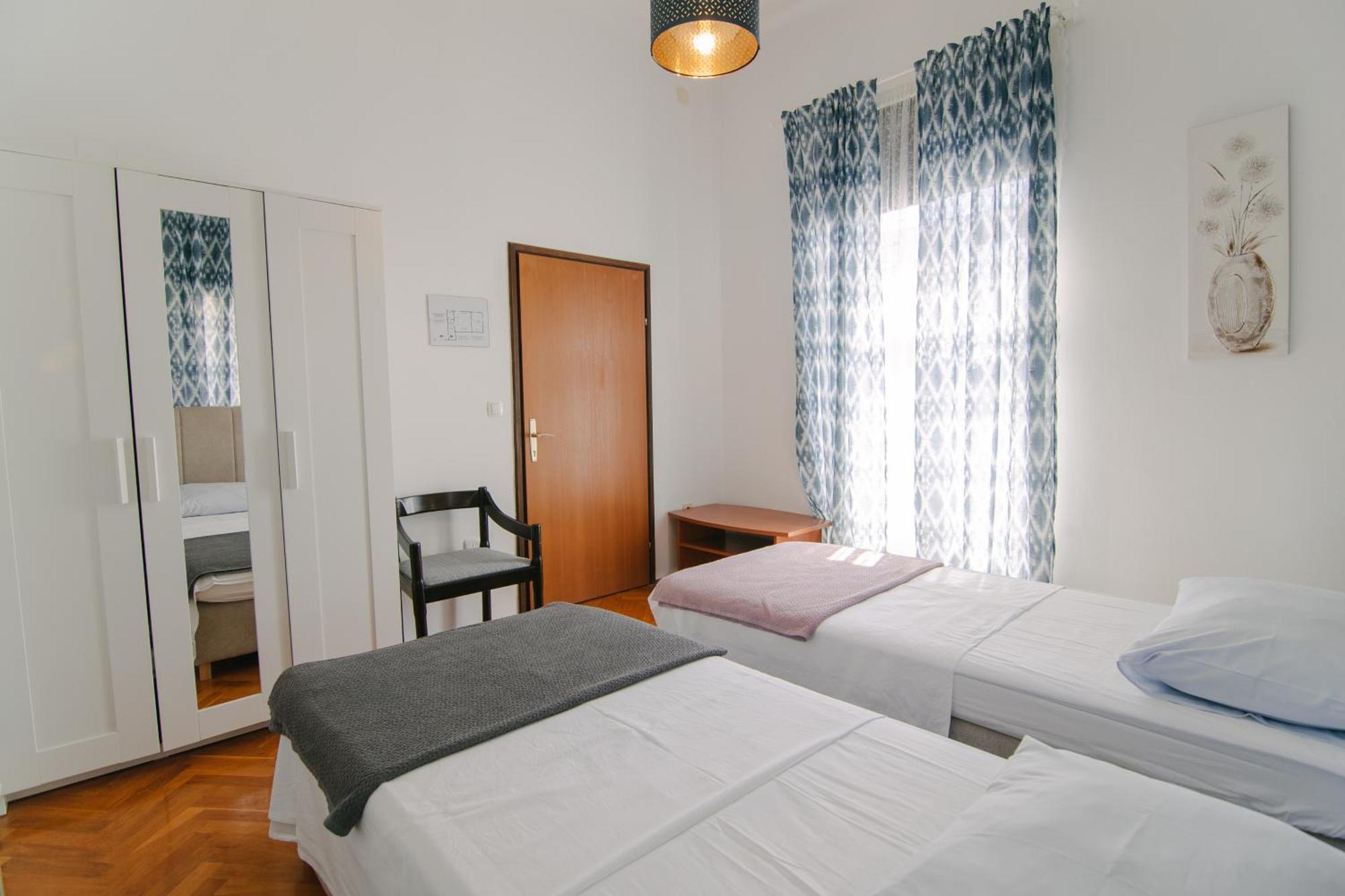 Apartments Sab Ogulin Exterior photo