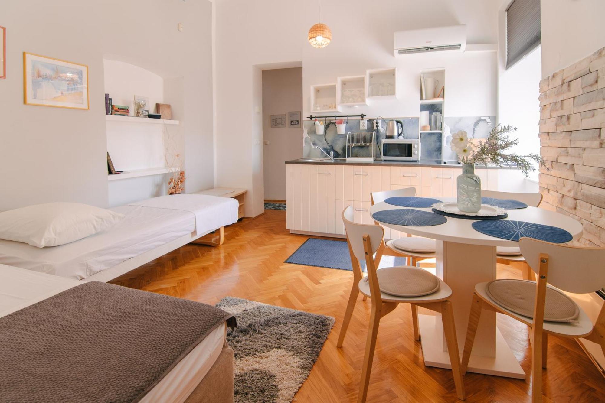 Apartments Sab Ogulin Exterior photo